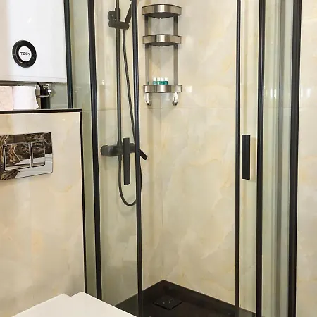 New Black & White Flat 5 Min Away From Sea Garden By Flat Mаnager * וארנה