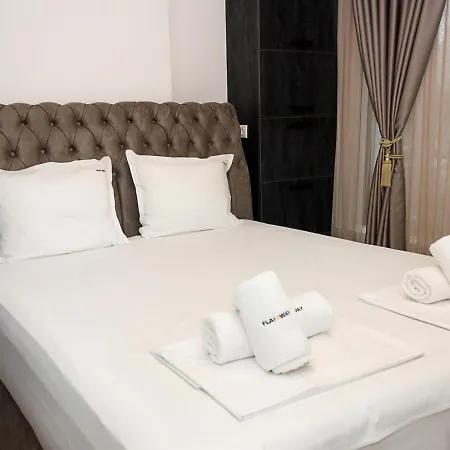 New Black & White Flat 5 Min Away From Sea Garden By Flat Mаnager アパート *